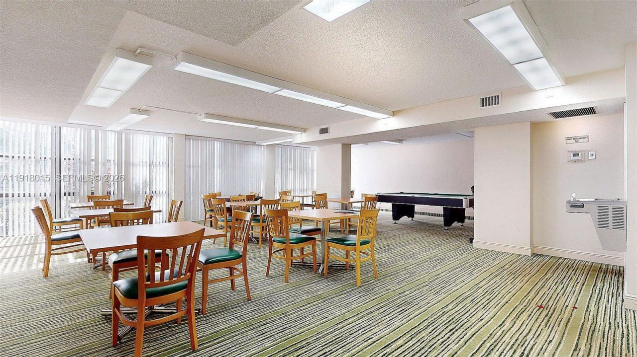 1000 Parkview Dr, Unit 431, Hallandale Beach, FL 33009 Photo