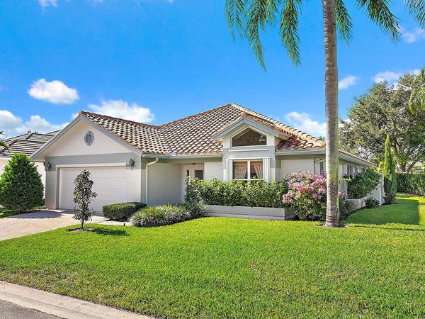 7998 SE Hempstead Circle, Hobe Sound, FL 33455