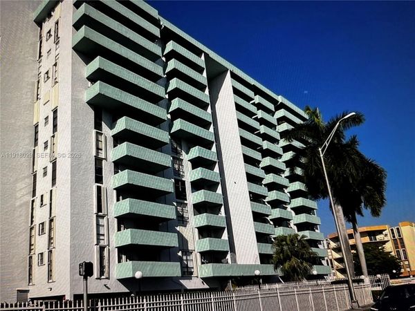 Unit 707, Hialeah, FL 33012