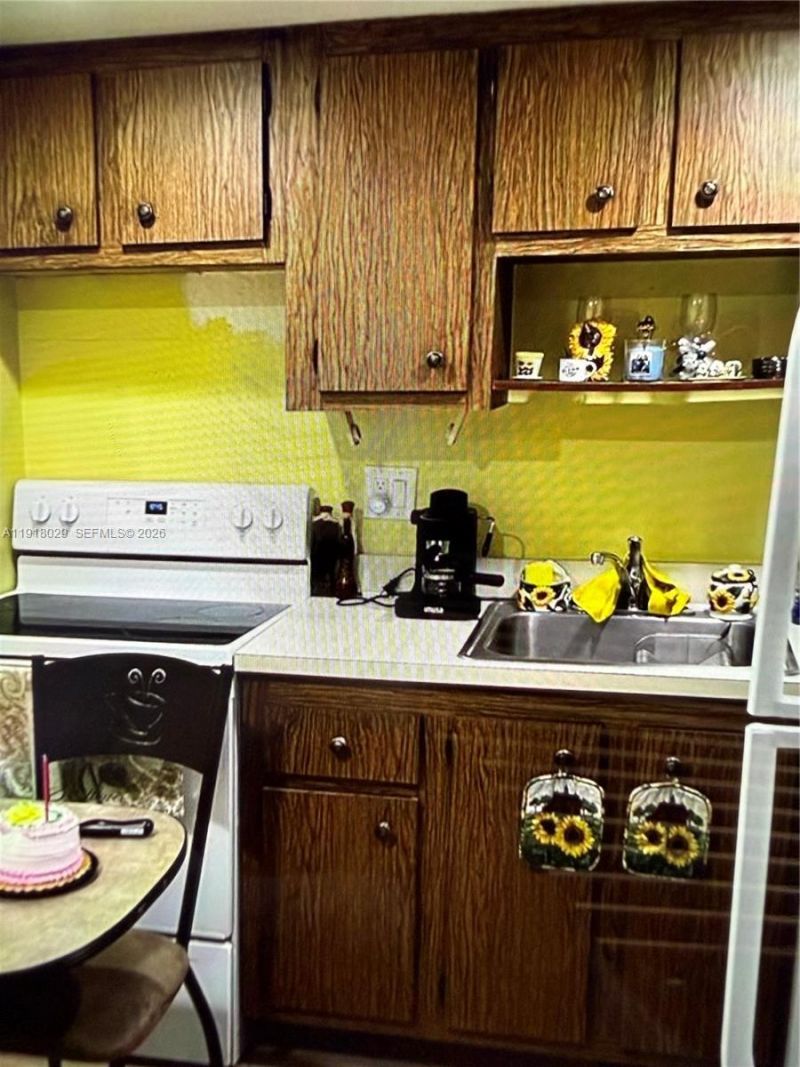 Please Call For Address, Unit 707, Hialeah, FL 33012 Photo