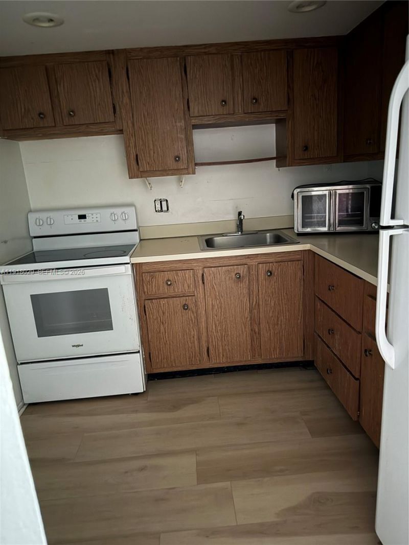 Please Call For Address, Unit 707, Hialeah, FL 33012 Photo
