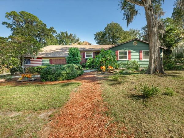 1438 CRESTVIEW DR, MOUNT DORA, FL 32757