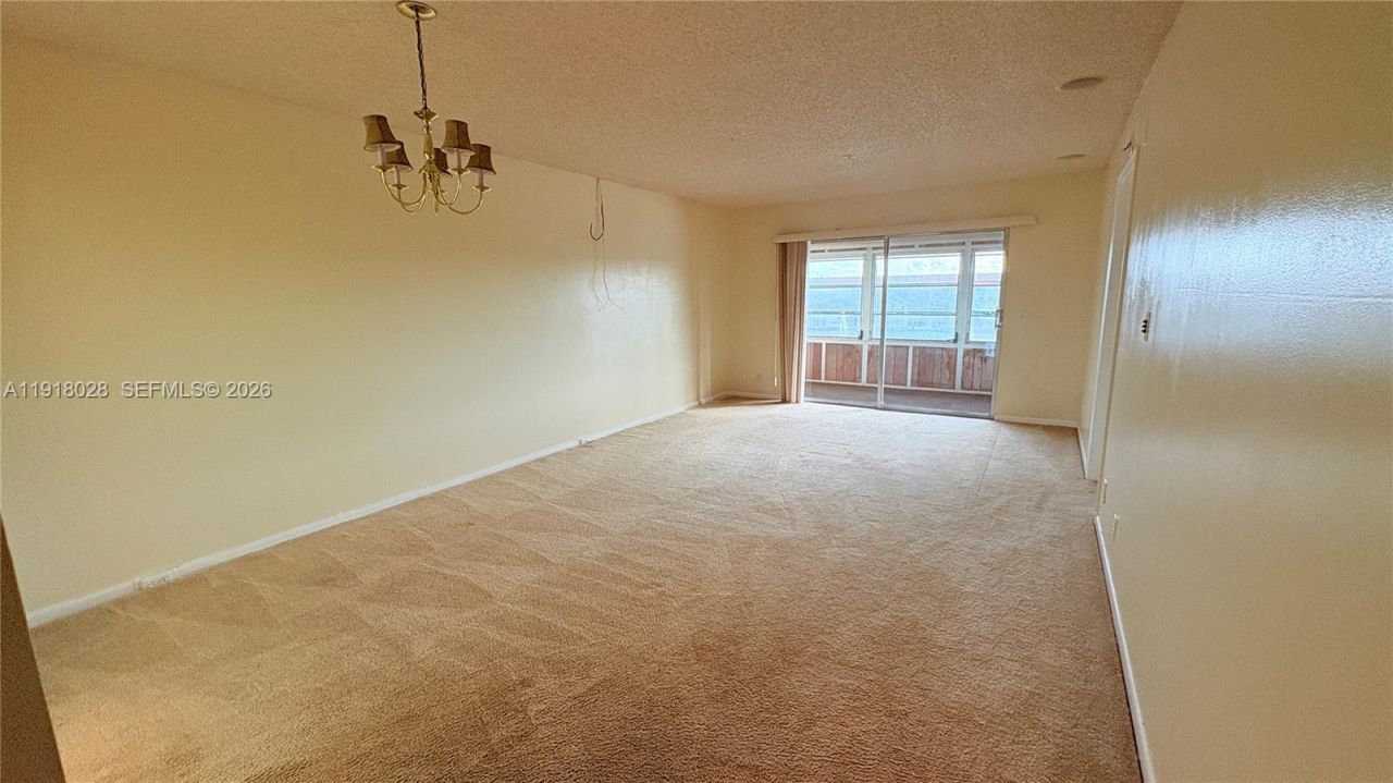 12900 SW 13th St, Unit 413E, Pembroke Pines, FL 33027 Main Photo