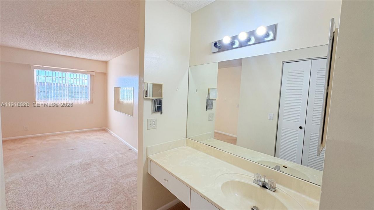 12900 SW 13th St, Unit 413E, Pembroke Pines, FL 33027 Photo