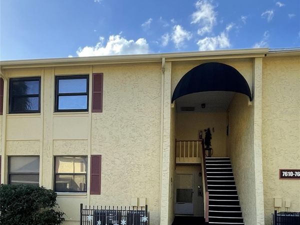 7612 CAMARINA CALLE, Unit 7612, TAMPA, FL 33615