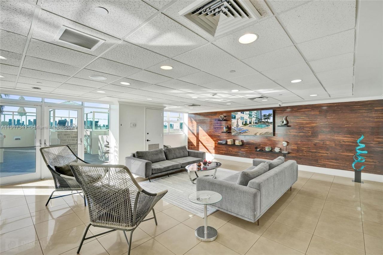 650 West Ave, Unit PH01, Miami Beach, FL 33139 Photo