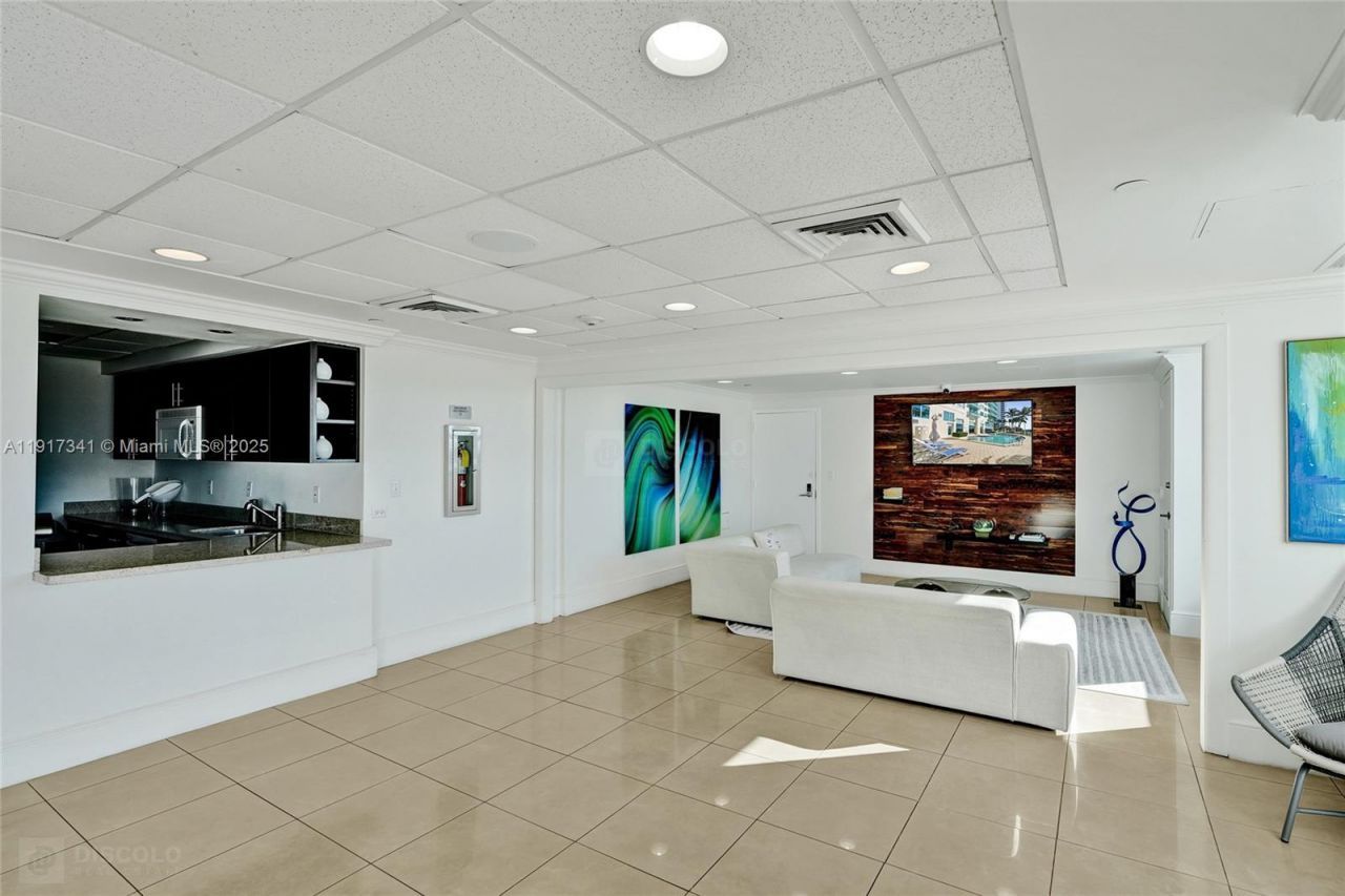 650 West Ave, Unit PH01, Miami Beach, FL 33139 Photo