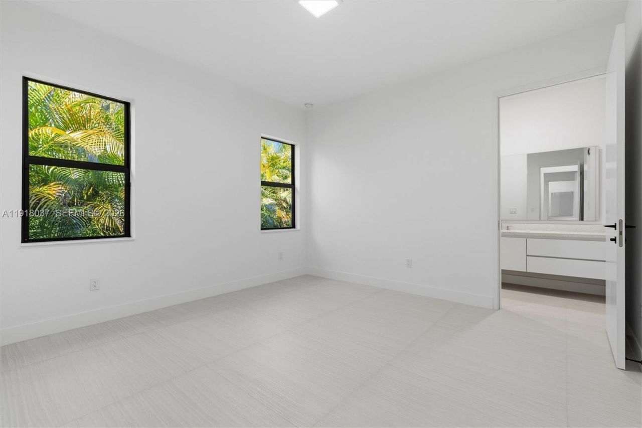 8240 SW 193rd Terrace, Cutler Bay, FL 33157 Photo