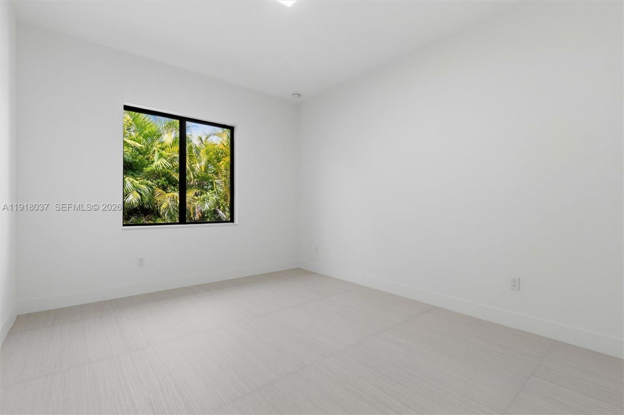 8240 SW 193rd Terrace, Cutler Bay, FL 33157 Photo