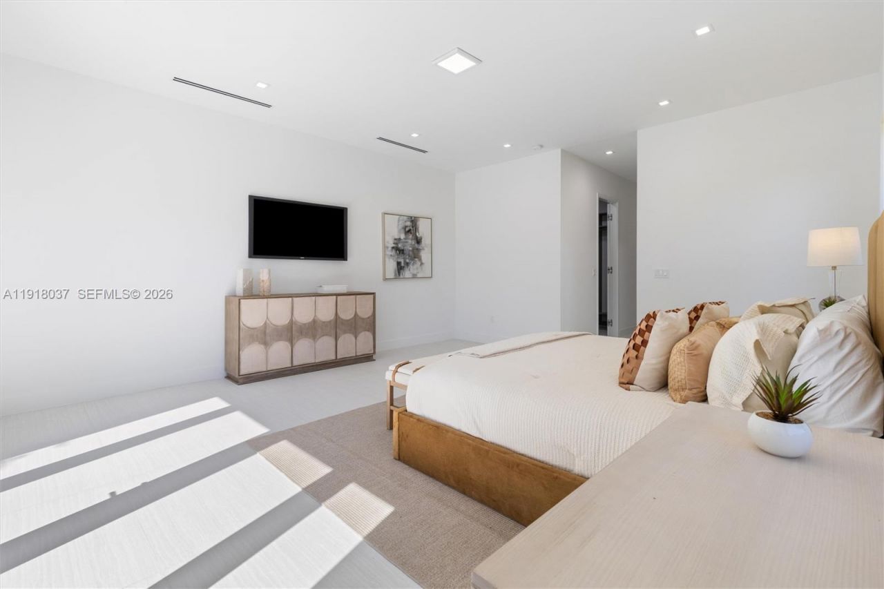 8240 SW 193rd Terrace, Cutler Bay, FL 33157 Photo