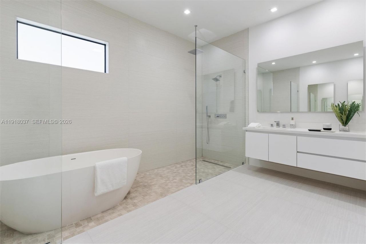 8240 SW 193rd Terrace, Cutler Bay, FL 33157 Photo