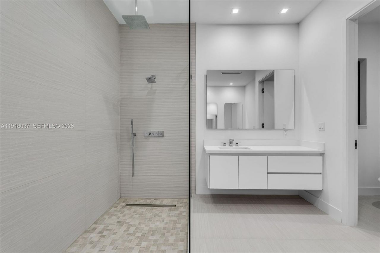 8240 SW 193rd Terrace, Cutler Bay, FL 33157 Photo