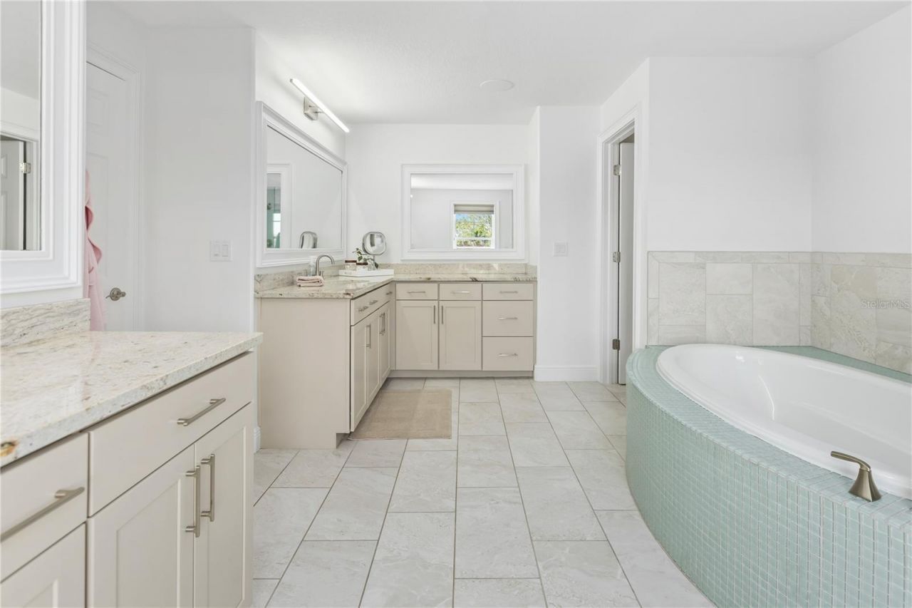 8008 Midnight Pass Road, Sarasota, FL 34242 Photo