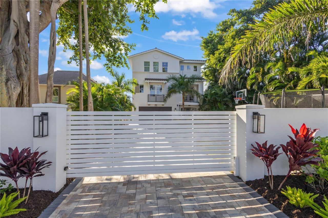 8008 Midnight Pass Road, Sarasota, FL 34242 Photo