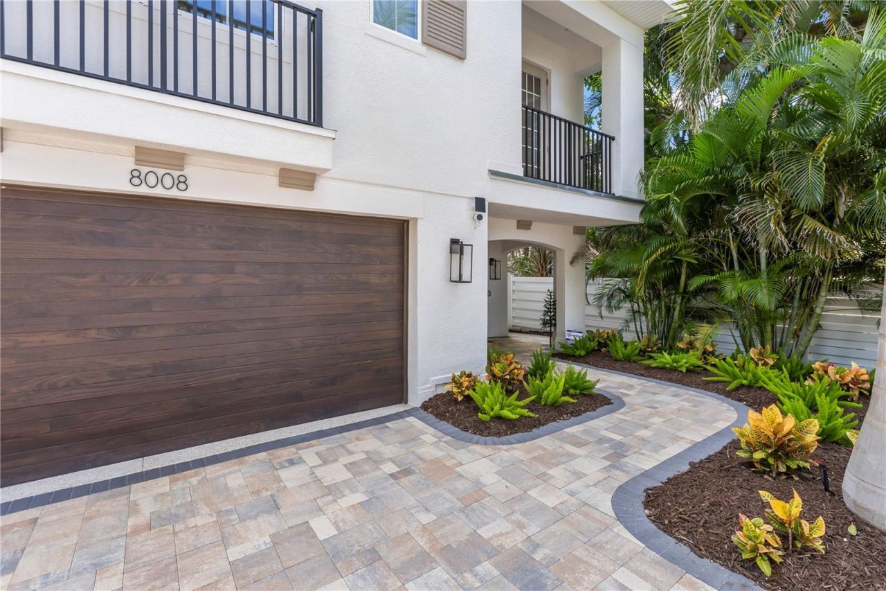 8008 Midnight Pass Road, Sarasota, FL 34242 Photo