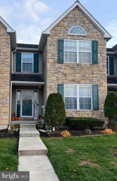 180 Deer Run Court, Royersford, PA 19468 Main Photo