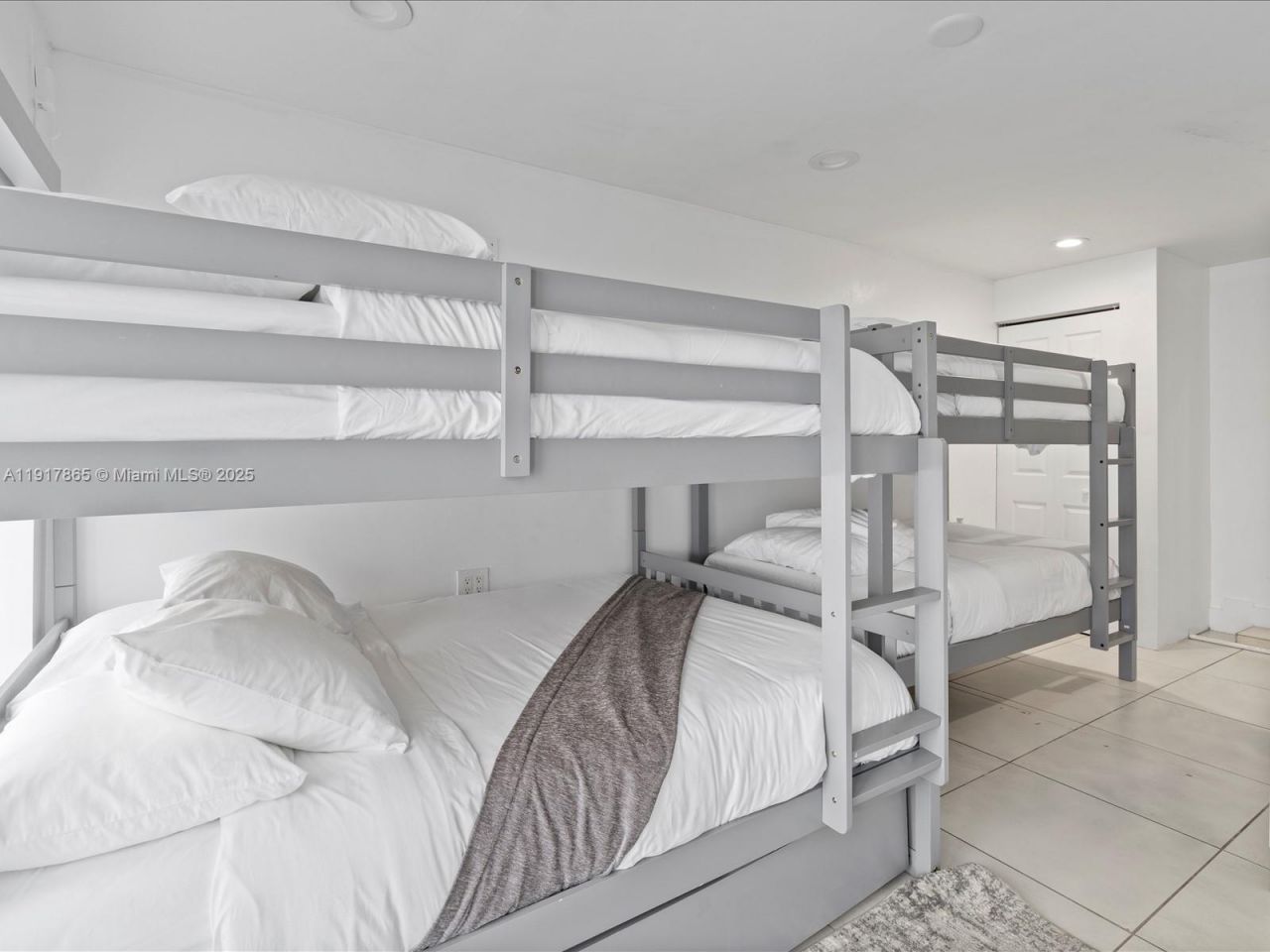 6820 SW 9th St, Pembroke Pines, FL 33023 Photo