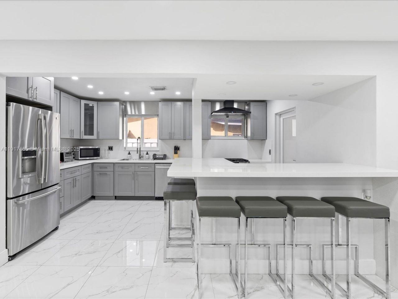 6820 SW 9th St, Pembroke Pines, FL 33023 Photo