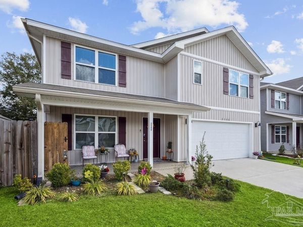 2388 Kirkwood Dr, Cantonment, FL 32533