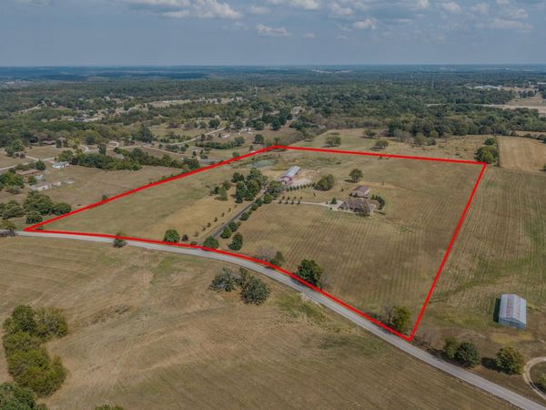 4548 N Farm Rd 249 , Strafford, MO 65757