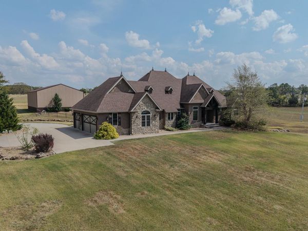 4548 N Farm Rd 249, Strafford, MO 65757