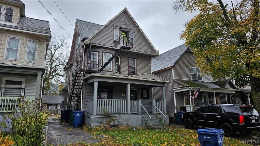 663 Hopkins Street, Buffalo, NY 14220 Main Photo