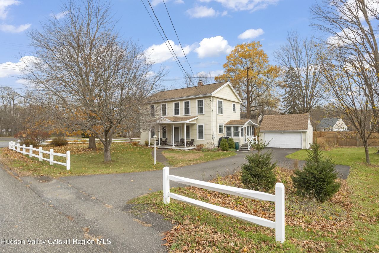 28 Mellenville Square, Claverack, NY 12513 Main Photo