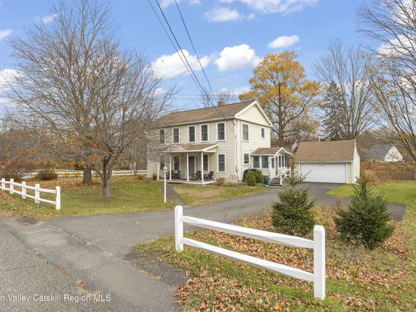 28 Mellenville Square, Claverack, NY 12513