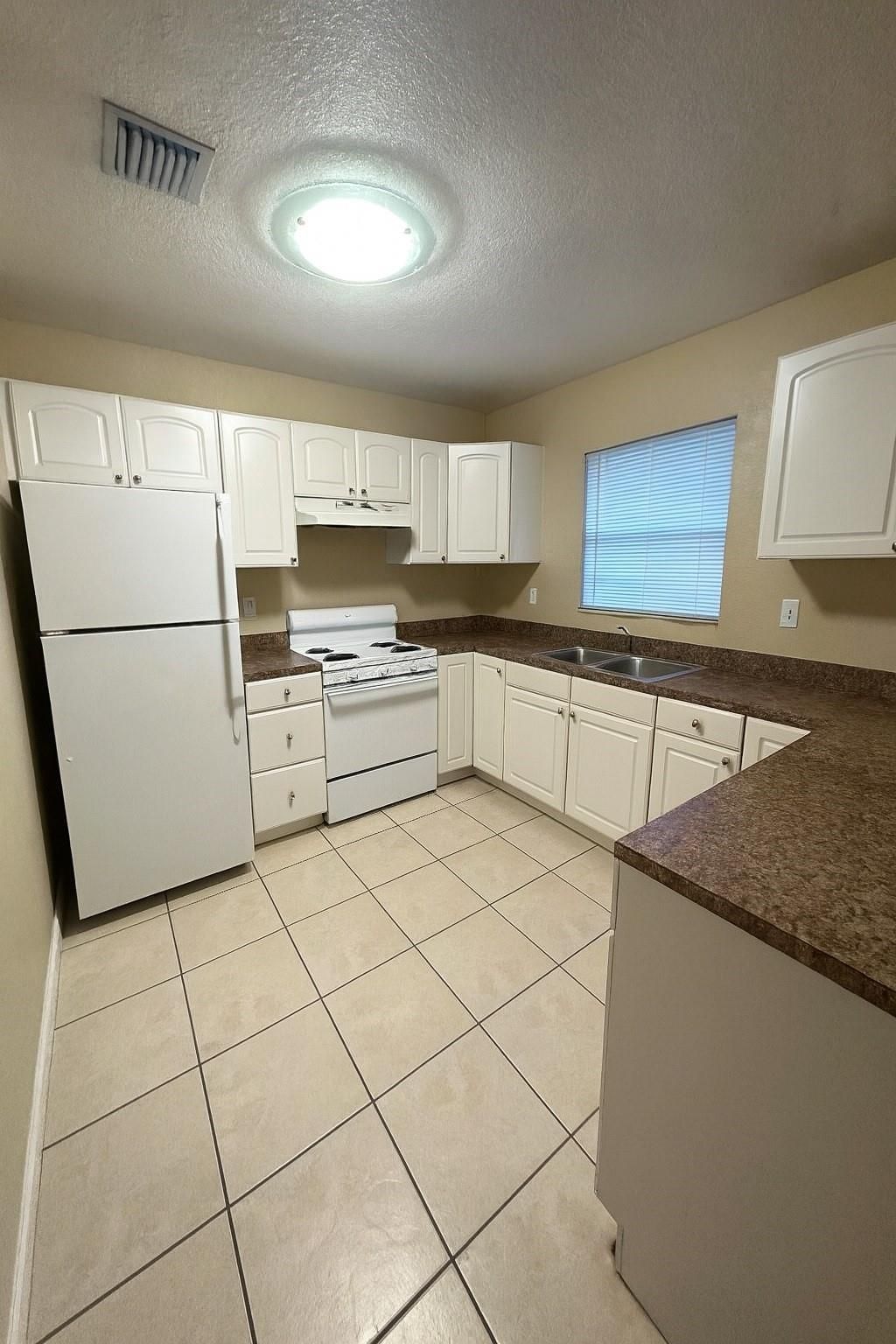 734 NW 13th Terrace, Fort Lauderdale, FL 33311 Photo