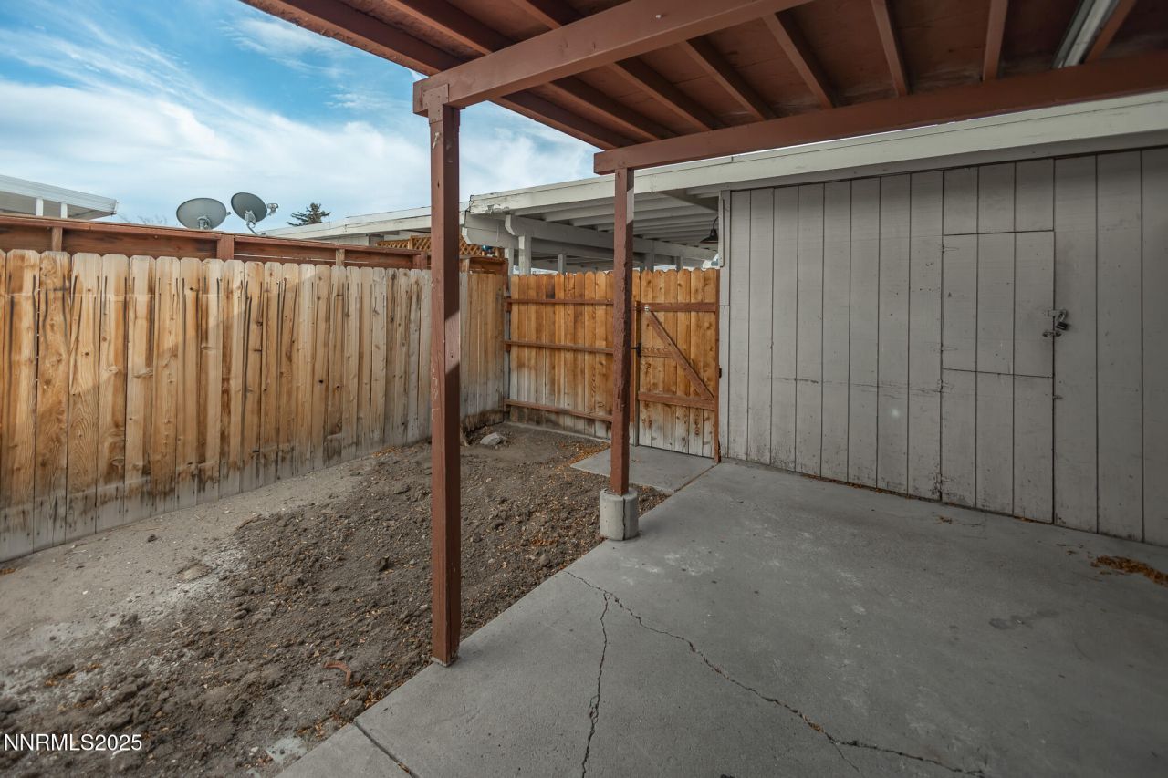 129 Smithridge Park, Reno, NV 89502 Photo