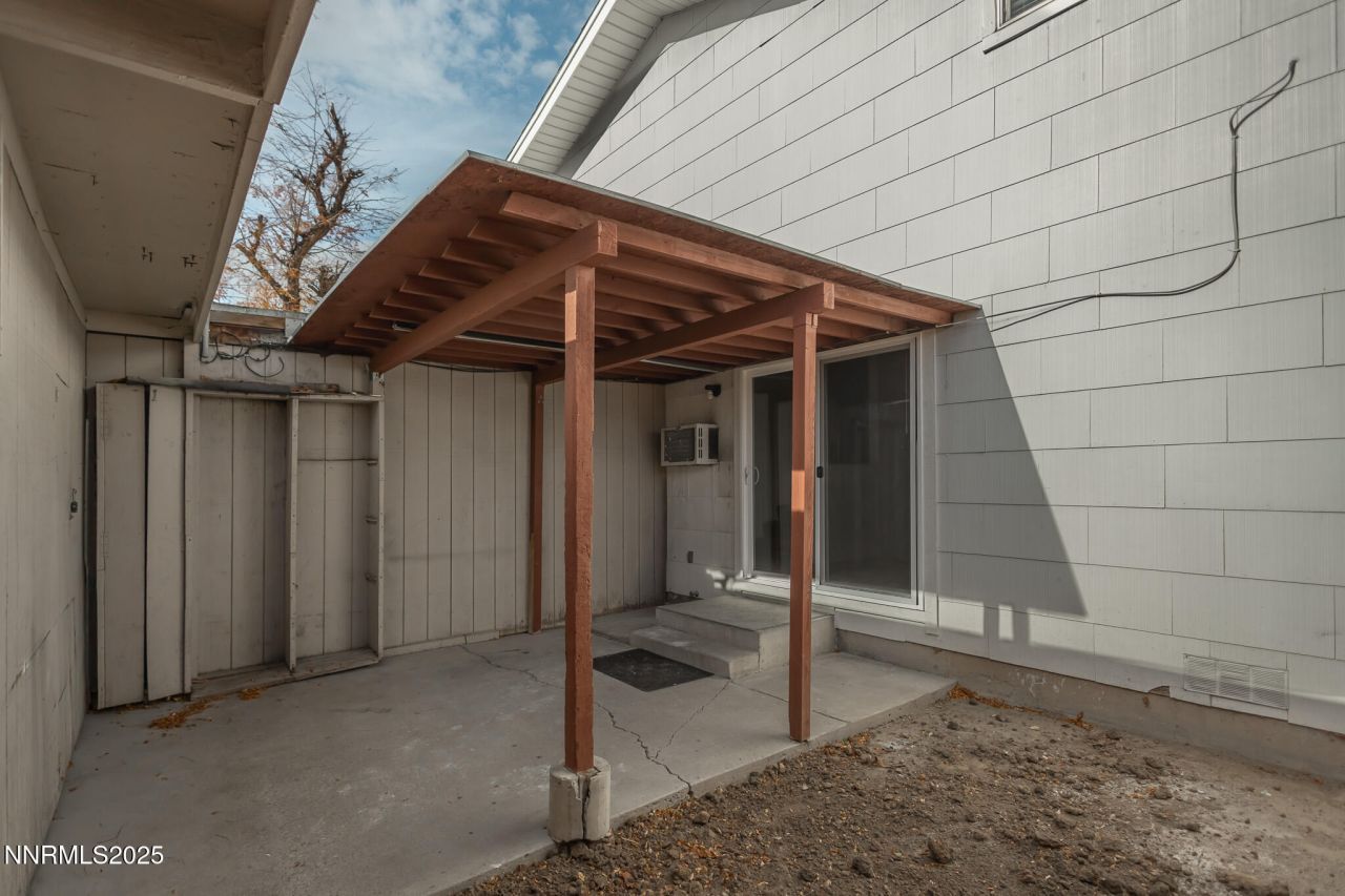 129 Smithridge Park, Reno, NV 89502 Photo