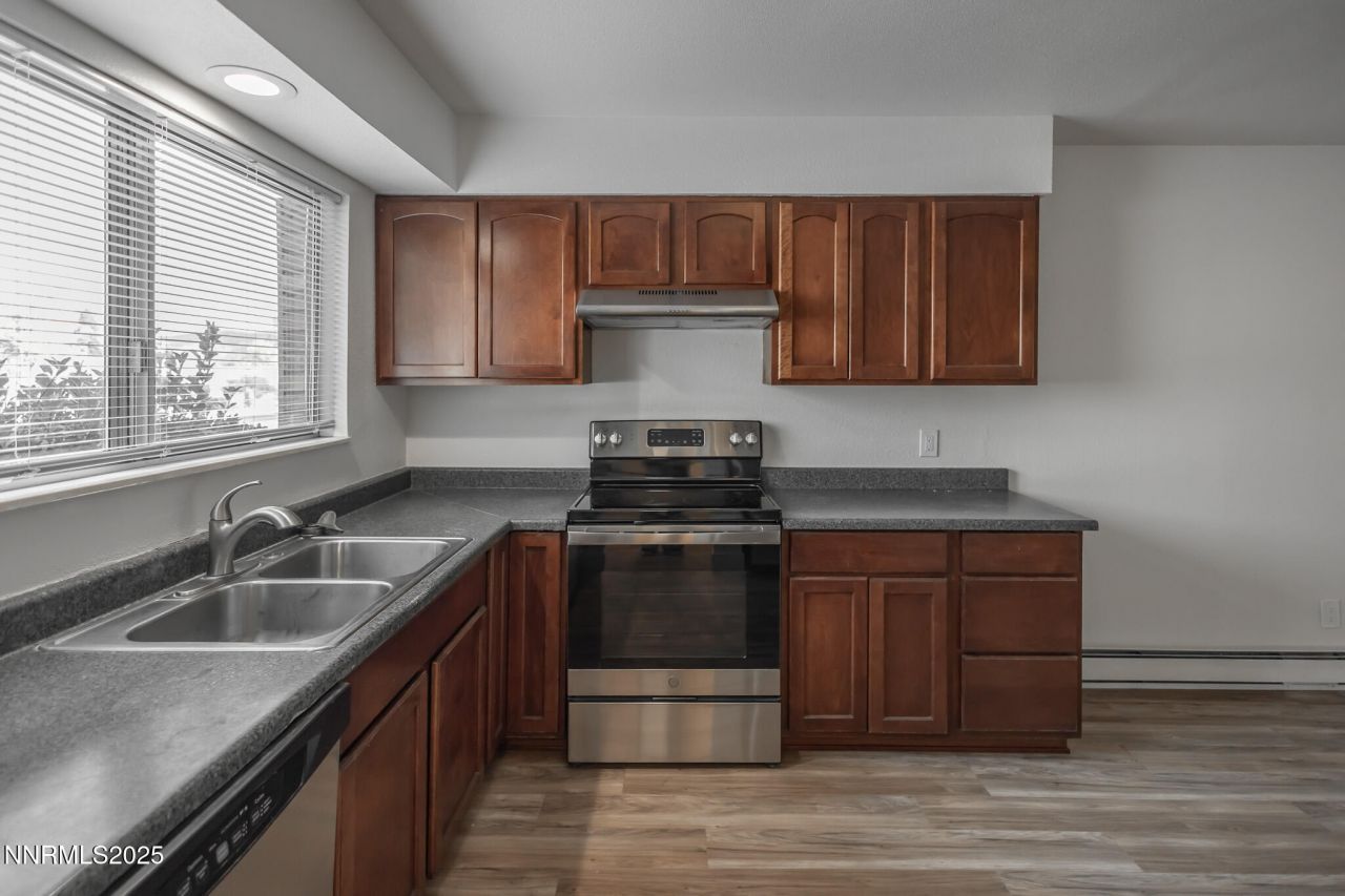 129 Smithridge Park, Reno, NV 89502 Photo