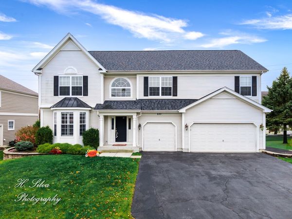 533 Nunda Trail, Crystal Lake, IL 60012