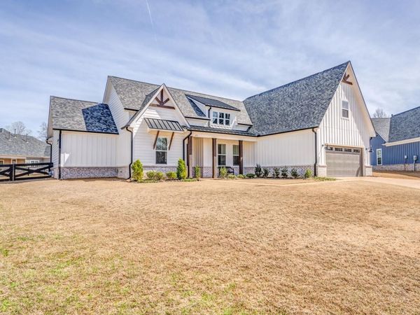 255 HIGHLAND PARK CV, Oakland, TN 38060