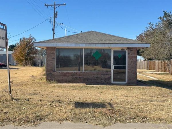 415 N Broadway Street, Taloga, OK 73667