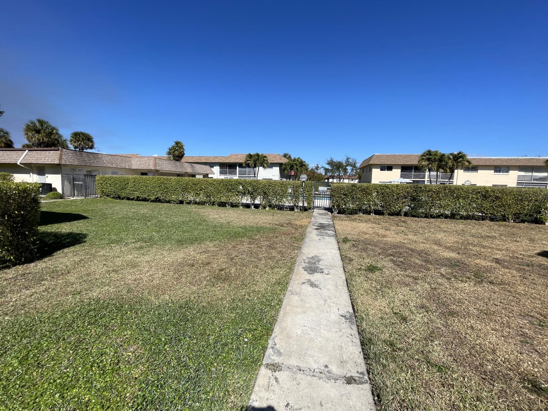 9911 Sandalfoot Boulevard, Unit 112, Boca Raton, FL 33428 Photo