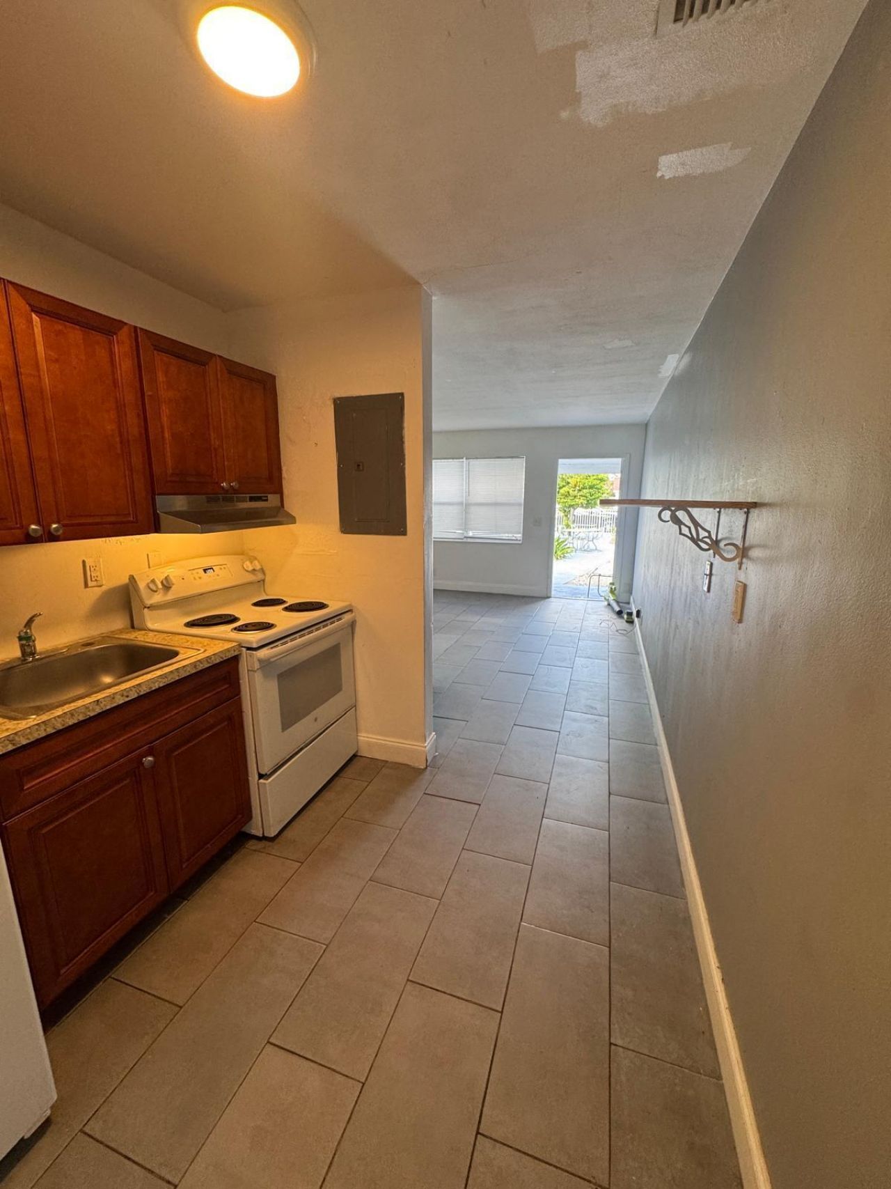 914 3rd Street, Unit 4, West Palm Beach, FL 33401 Photo