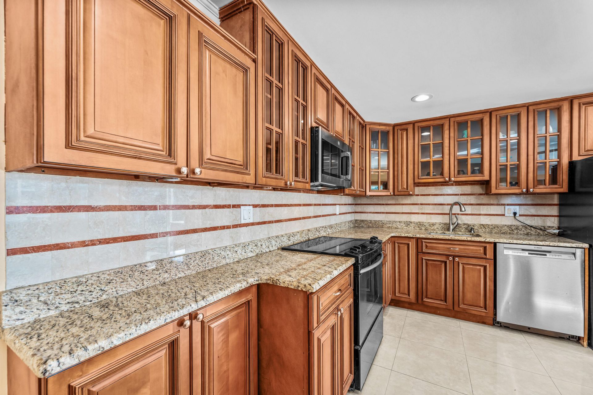 1166 Hillsboro Mile, Unit 8, Hillsboro Beach, FL 33062 Photo