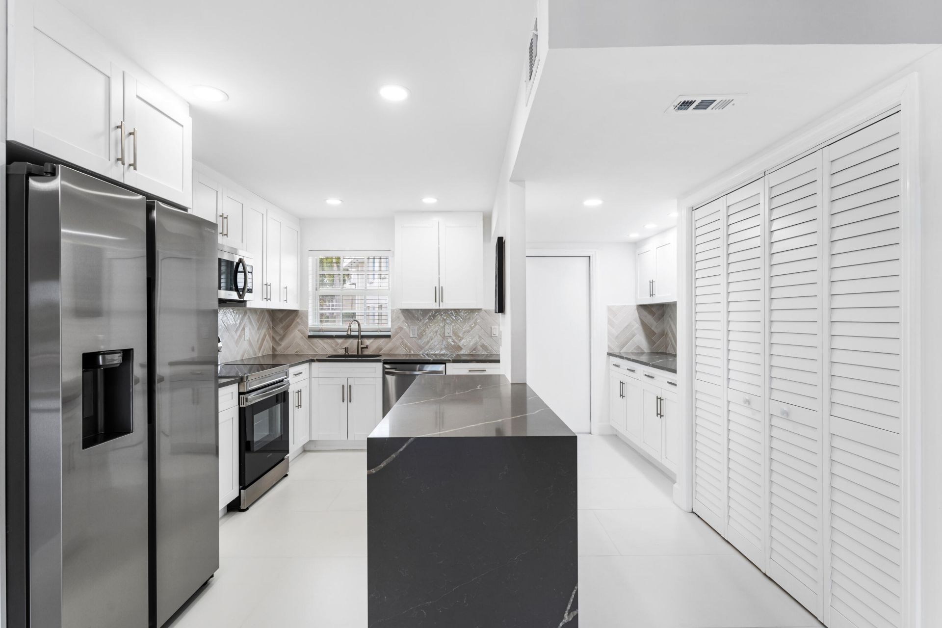 1030 Sugar Sands Boulevard, Unit 167, Singer Island, FL 33404 Photo