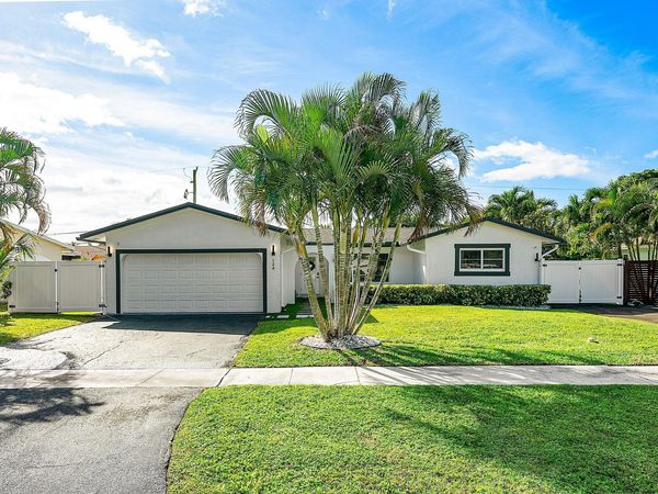 124 Oregon Lane, Boca Raton, FL 33487