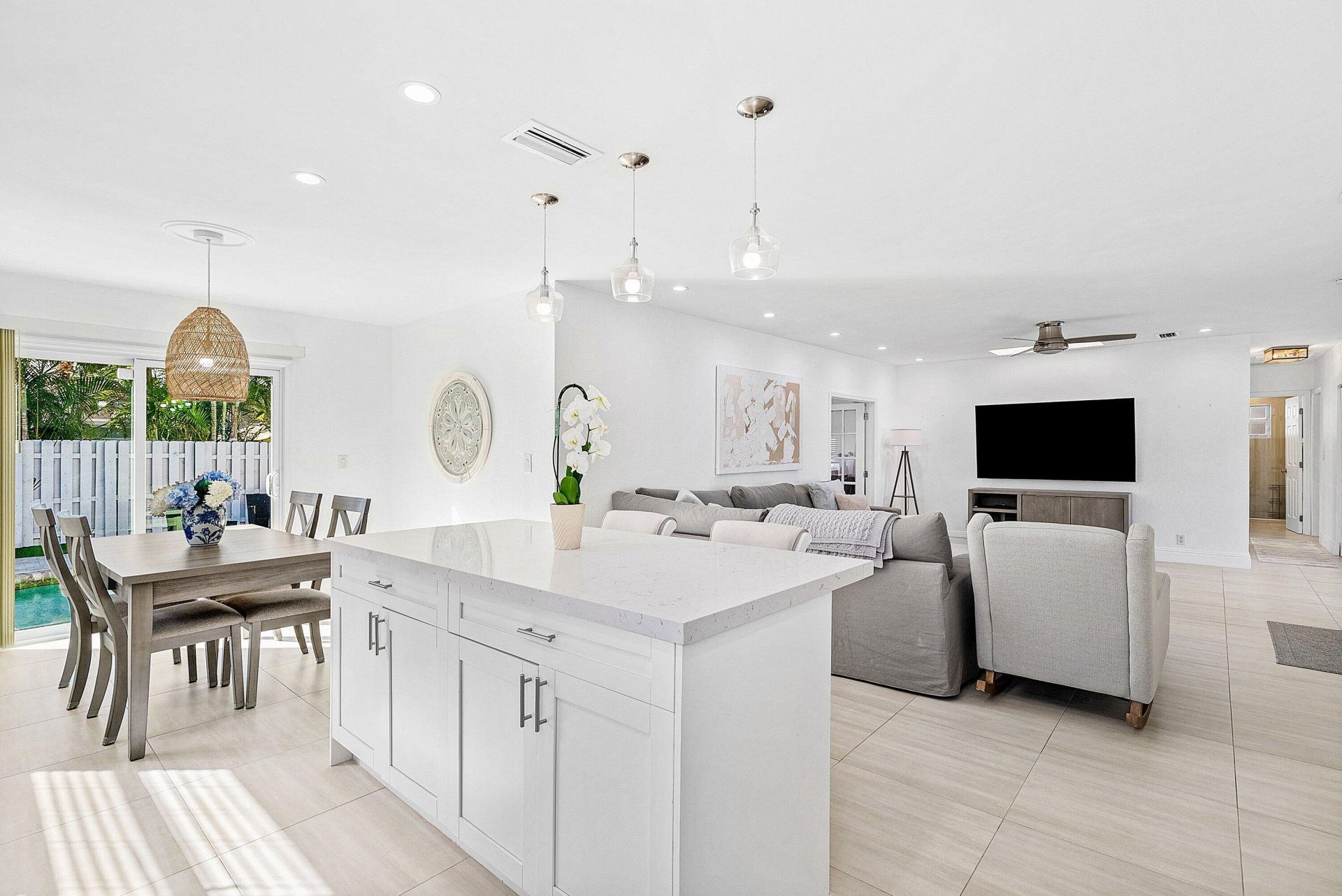 124 Oregon Lane, Boca Raton, FL 33487 Photo