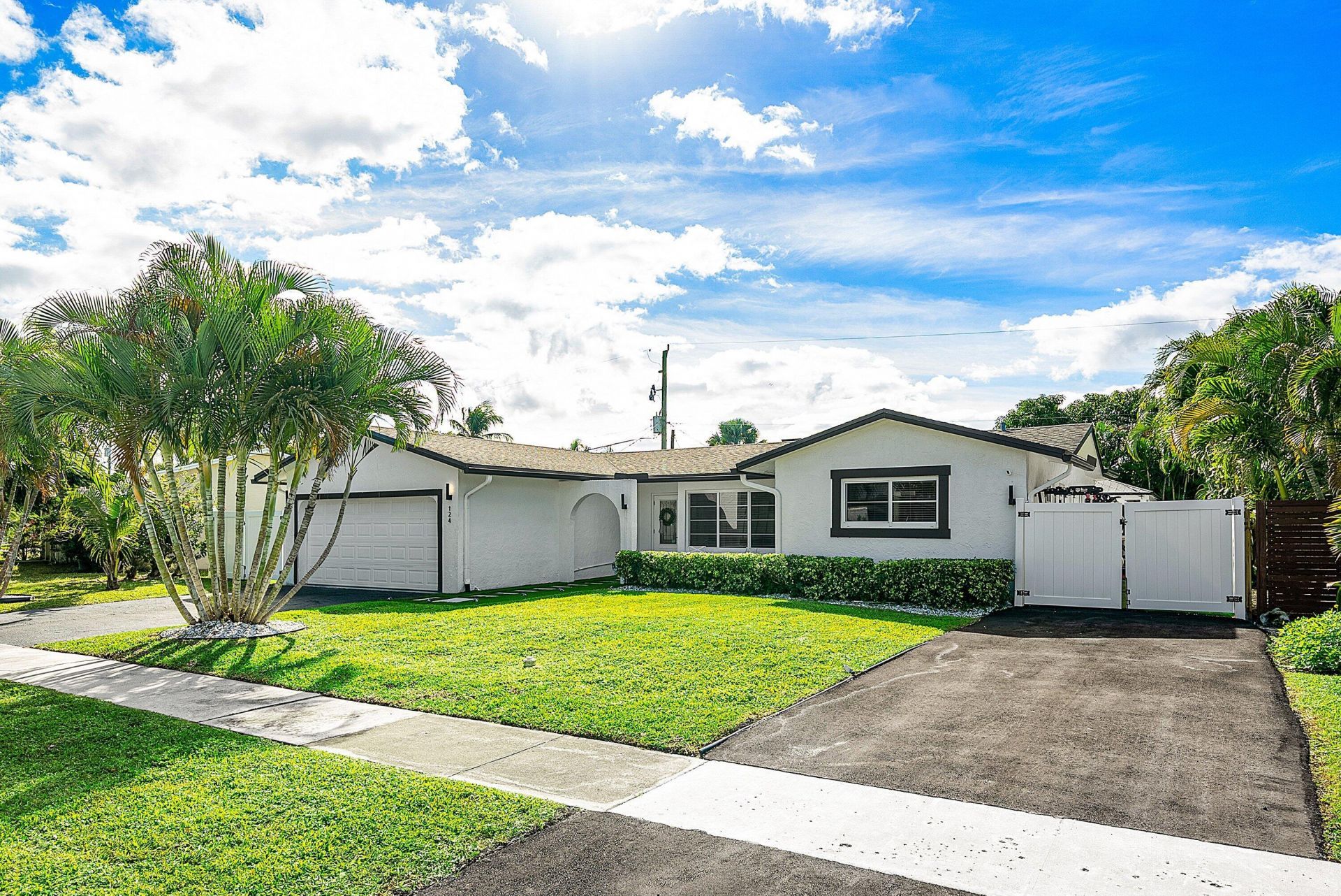 124 Oregon Lane, Boca Raton, FL 33487 Photo