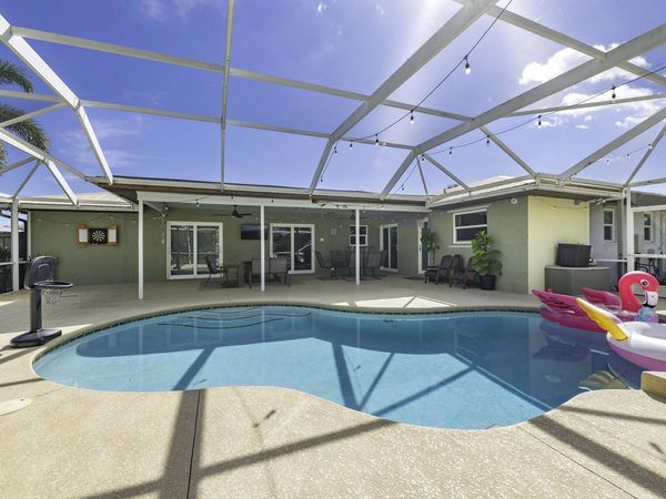762 SE River Lane, Port St. Lucie, FL 34983