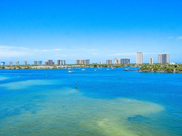 2640 Lake Shore Drive, Unit 711, Riviera Beach, FL 33404