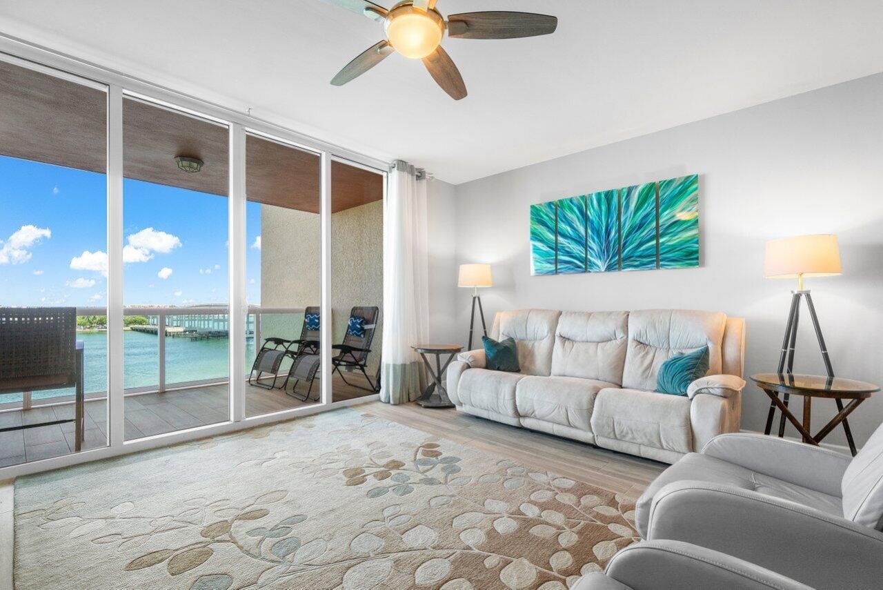 2640 Lake Shore Drive, Unit 711, Riviera Beach, FL 33404 Photo