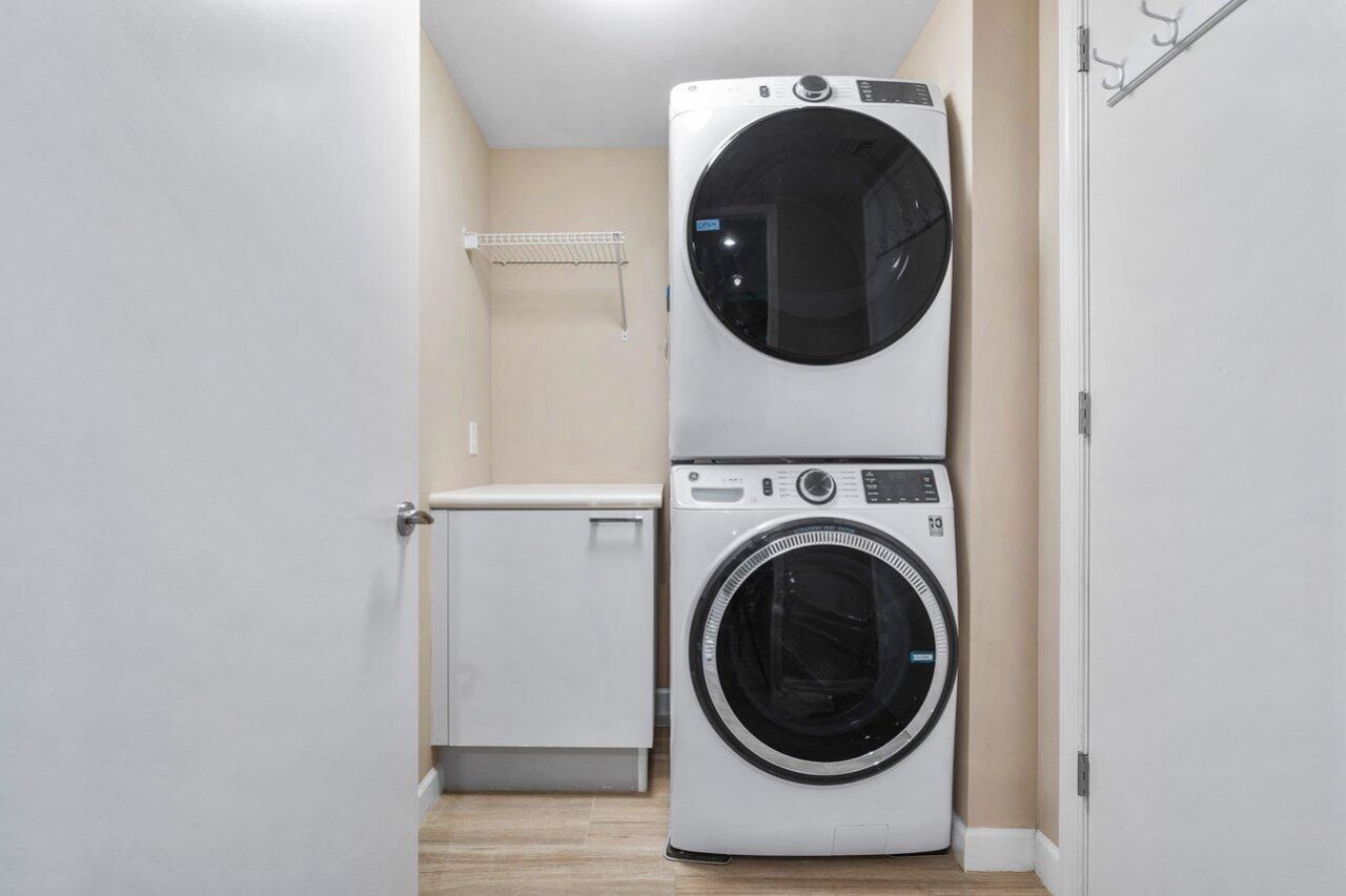 2640 Lake Shore Drive, Unit 711, Riviera Beach, FL 33404 Photo