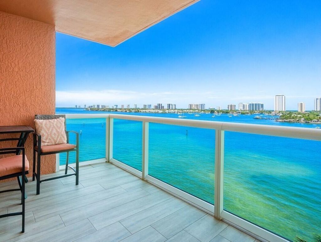 2640 Lake Shore Drive, Unit 711, Riviera Beach, FL 33404 Photo