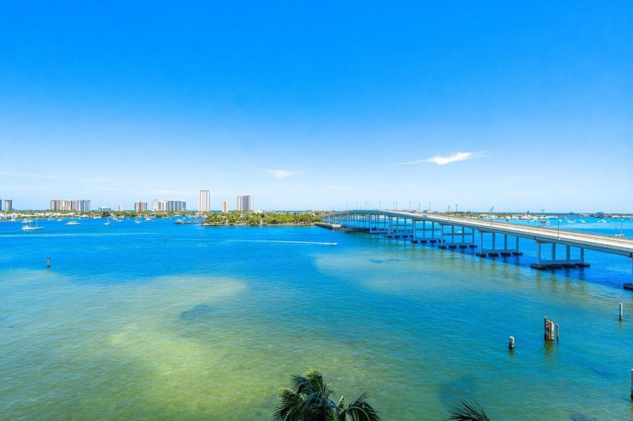 2640 Lake Shore Drive, Unit 711, Riviera Beach, FL 33404 Photo