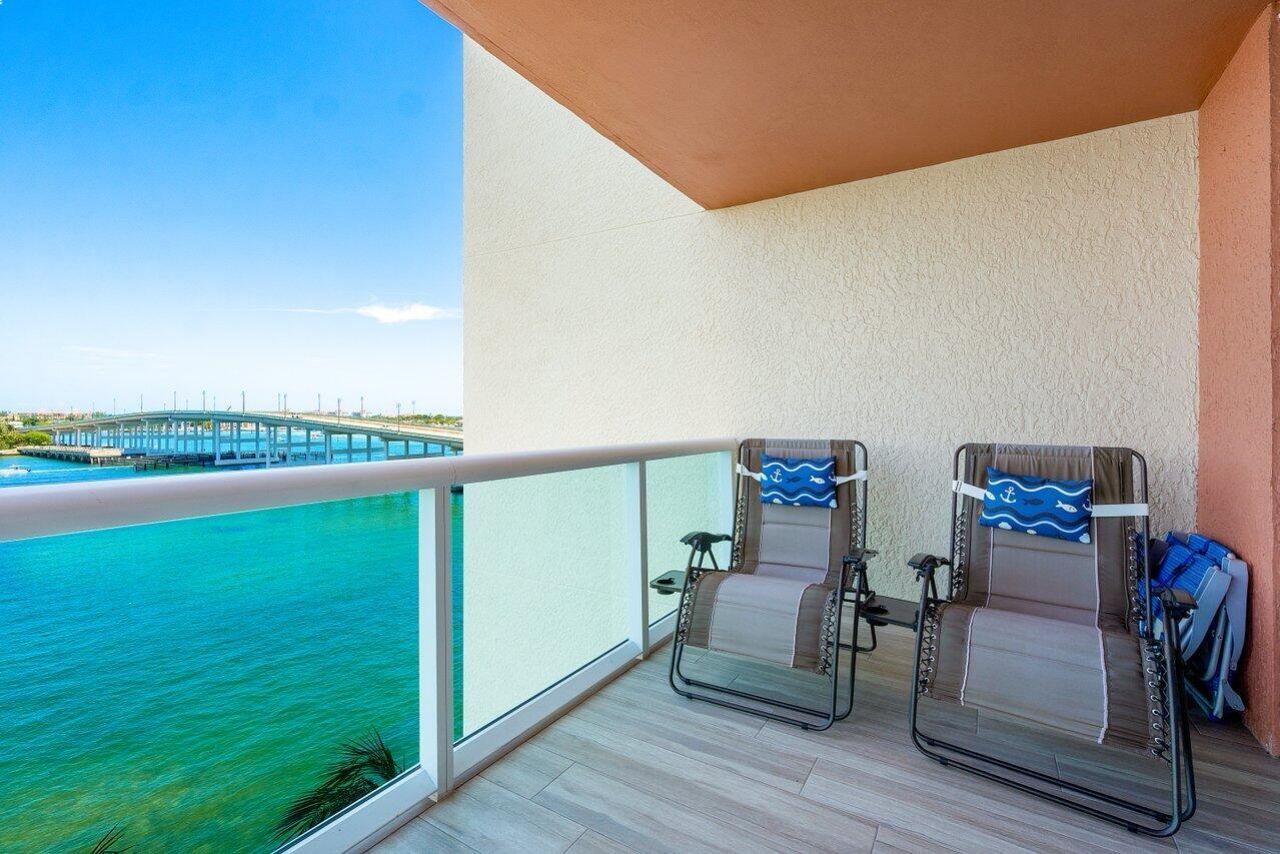 2640 Lake Shore Drive, Unit 711, Riviera Beach, FL 33404 Photo