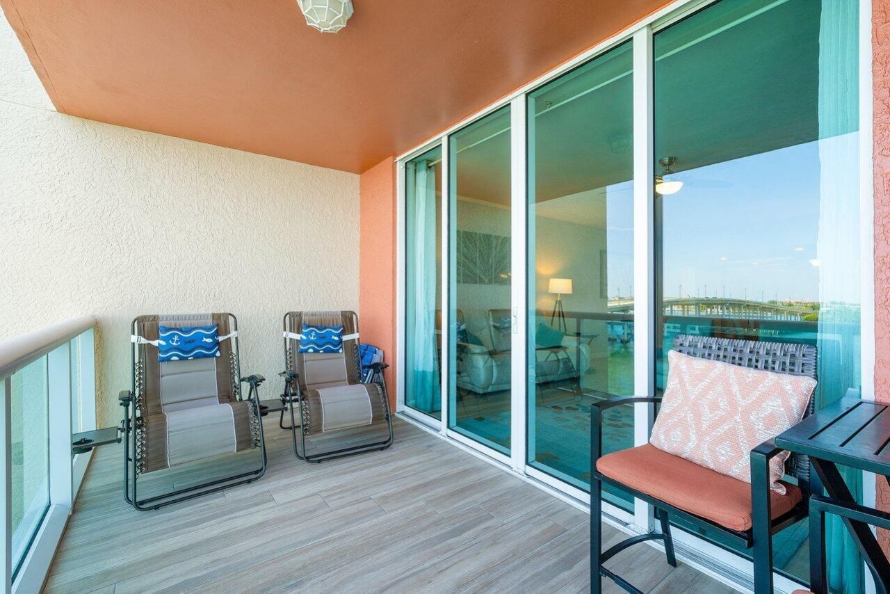 2640 Lake Shore Drive, Unit 711, Riviera Beach, FL 33404 Photo